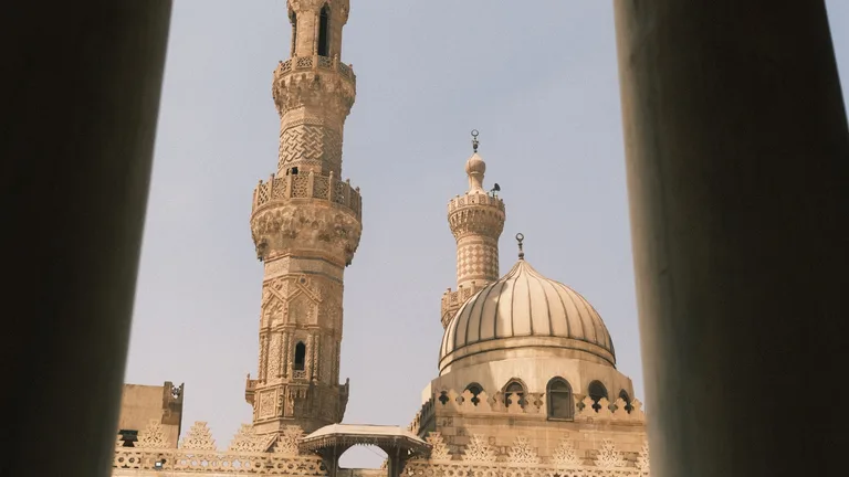 أهرامات الجيزة وأبو الهول