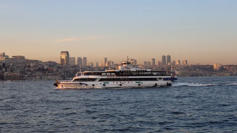 Bosphorus Cruise (Şehir Hatları)