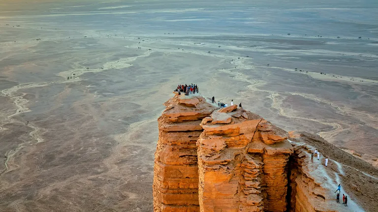 Edge of the World (Jebel Fihrayn)